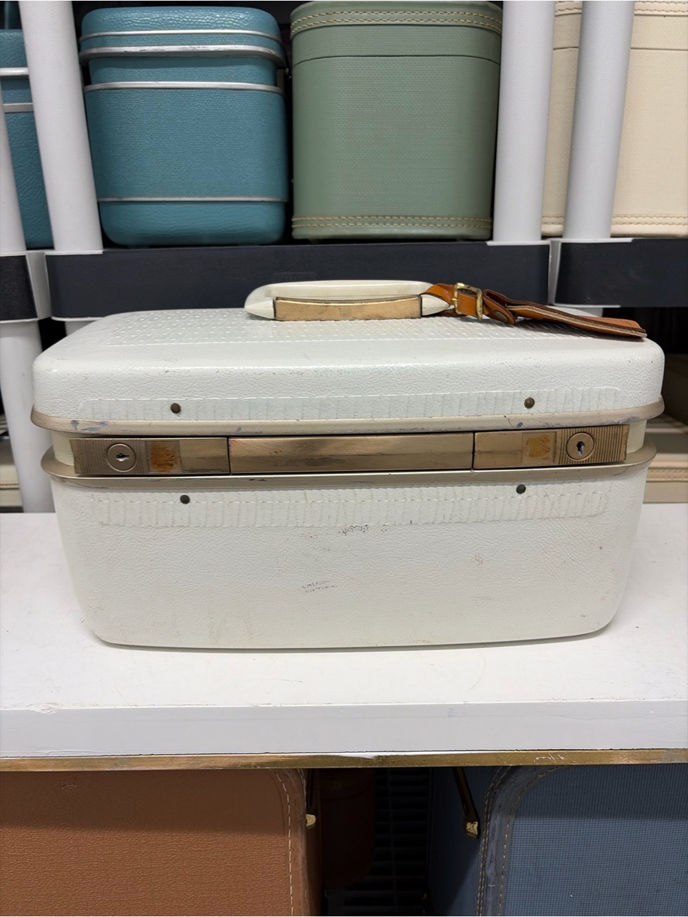 Samsonite Horizon White Vintage Traincase  Makeup Case Vanity with Gold Trim